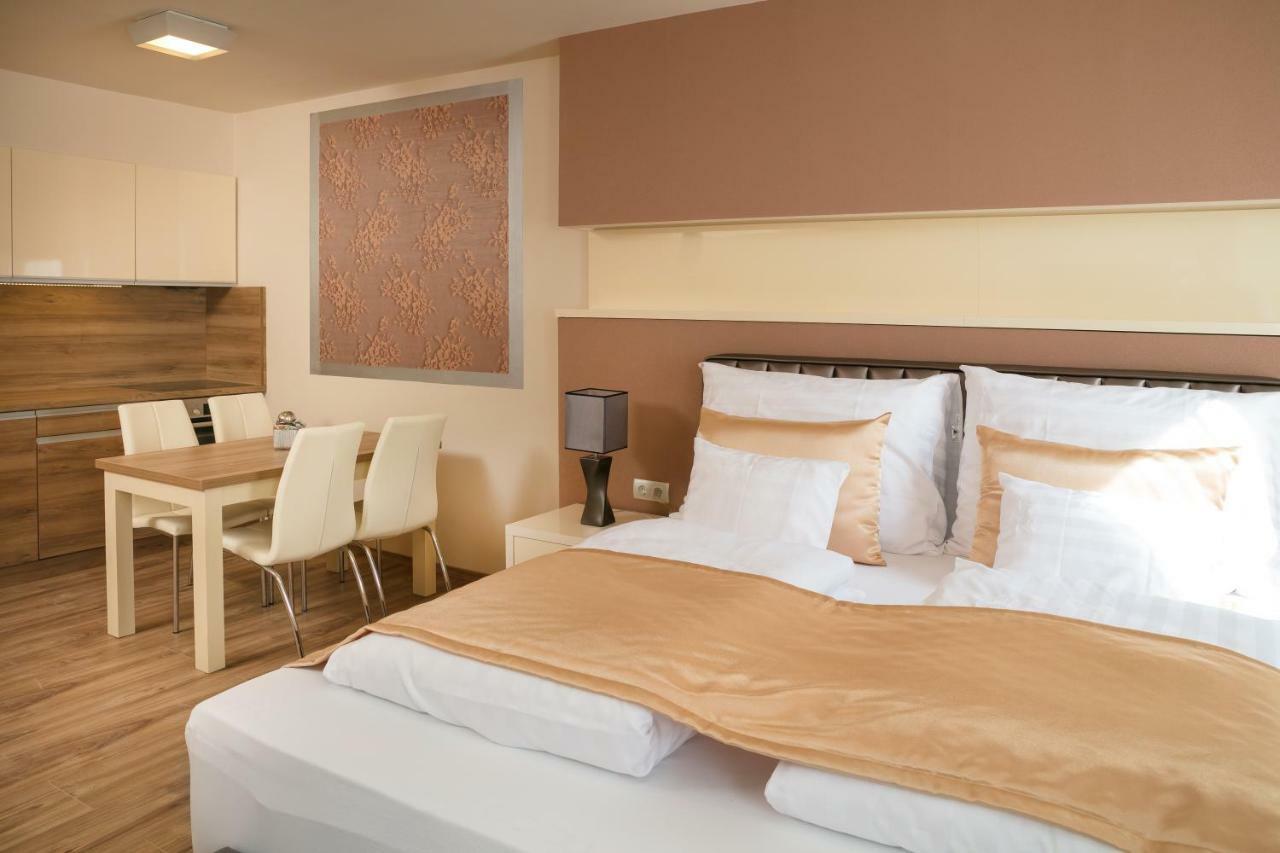 Aparthotel Főtér Rezidencia 2 Győr Esterno foto