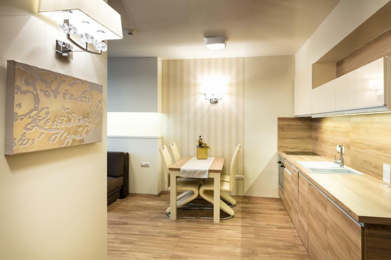 Aparthotel Főtér Rezidencia 2 Győr Esterno foto