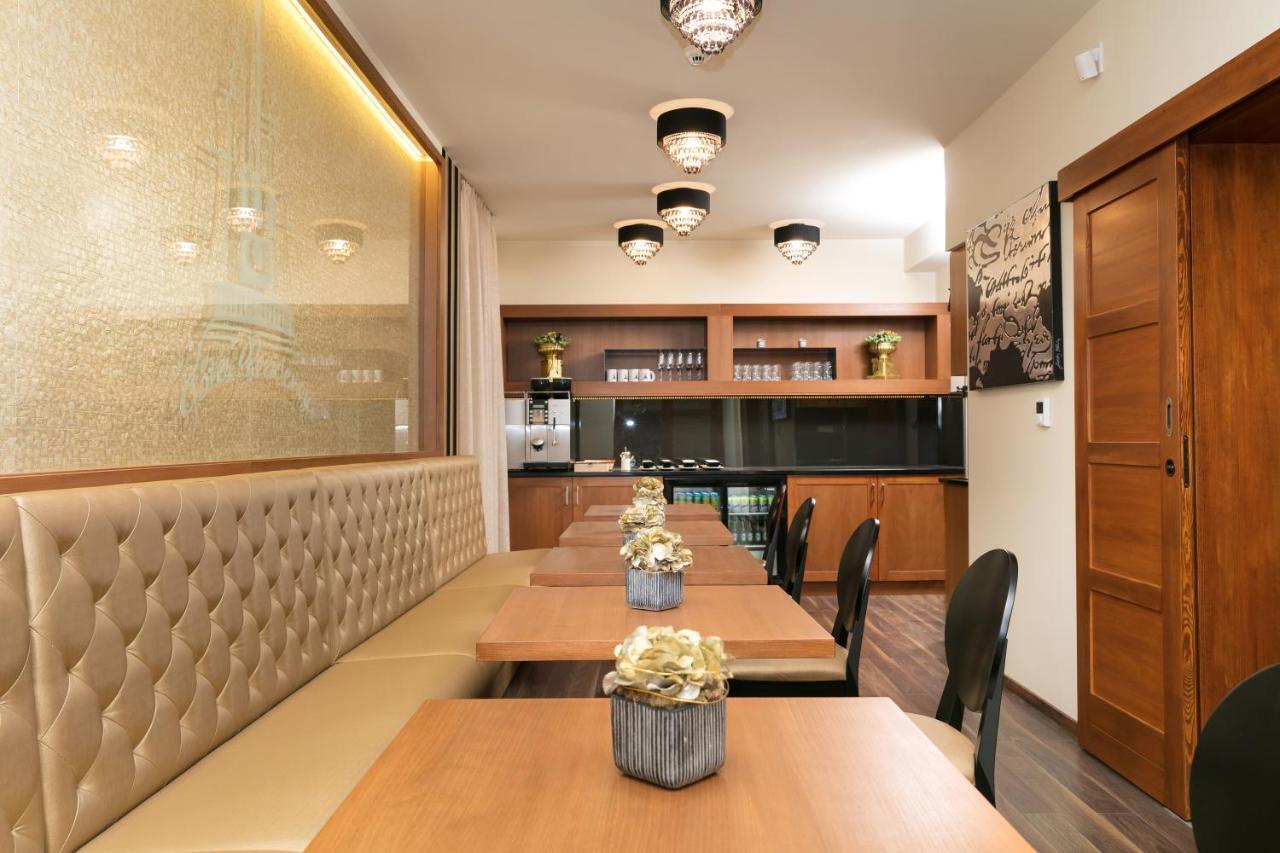Aparthotel Főtér Rezidencia 2 Győr Esterno foto